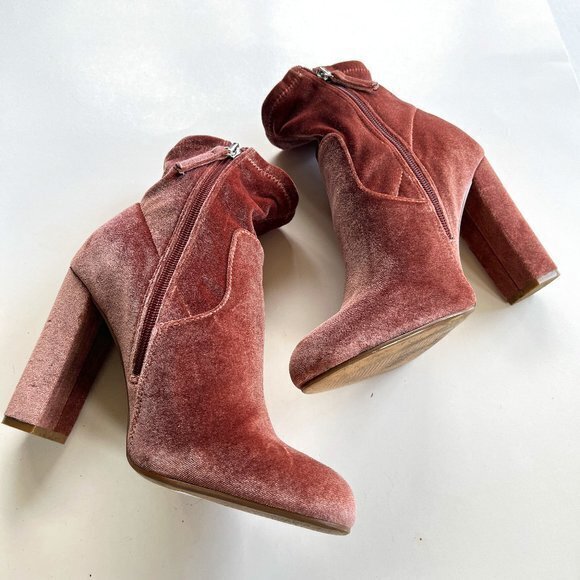 Steve Madden Edit Pink Suede Boots Chunky Heel‎ Womens Size 7.5M Ankle Booties - Picture 1 of 8
